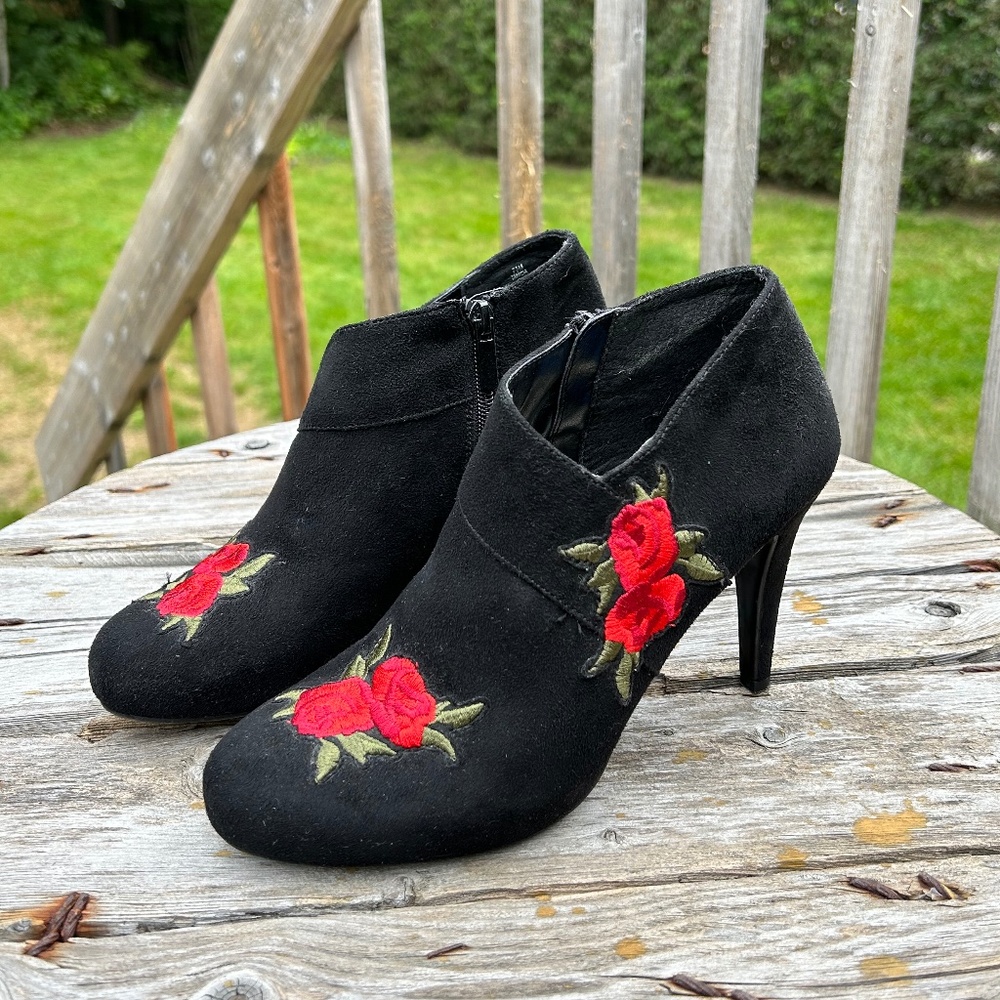 Impo ⎮ Ankle heeled boots